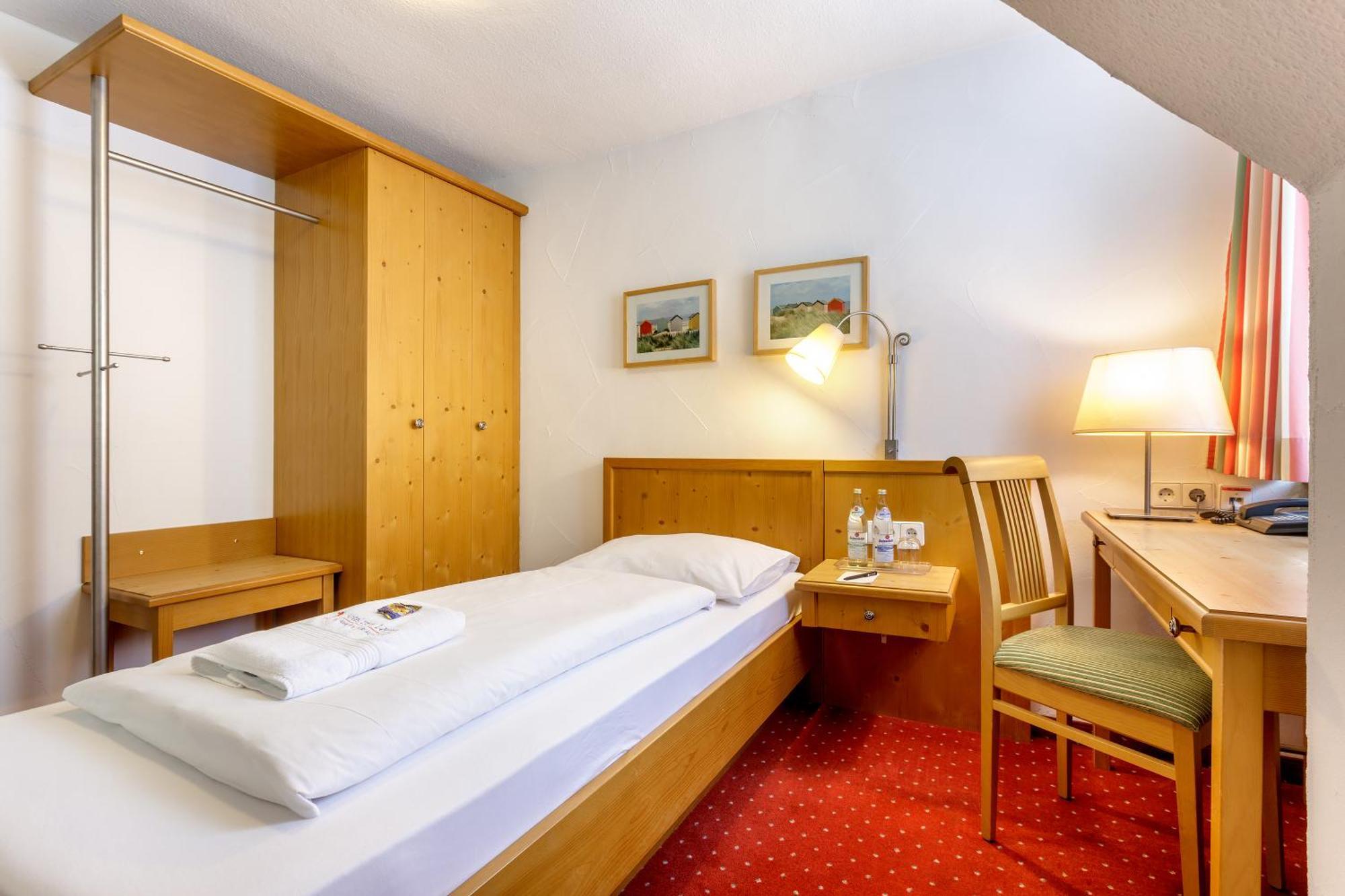 Отель Gasthof Zum Loewen 3*