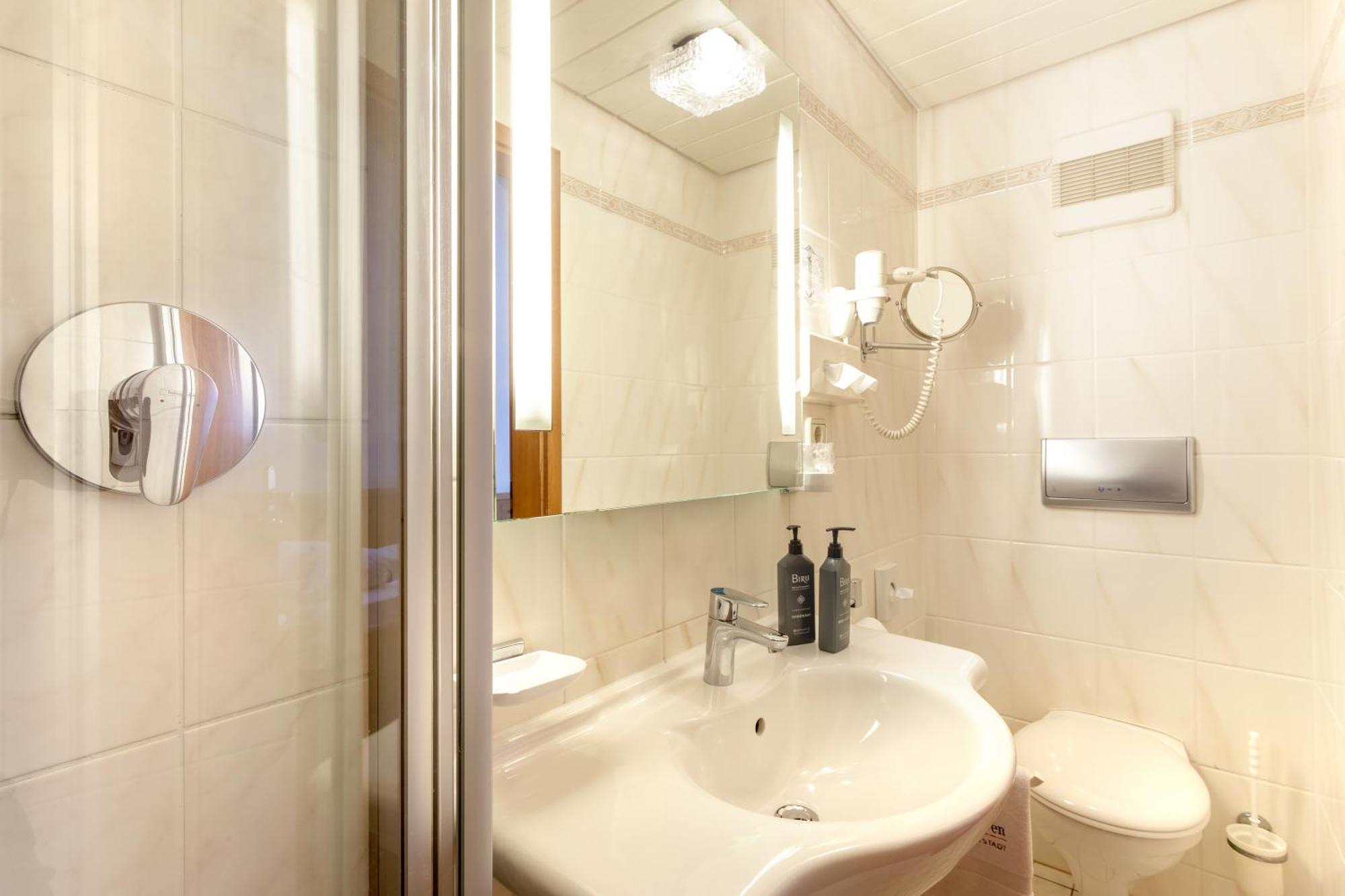 Gasthof Zum Loewen 3*